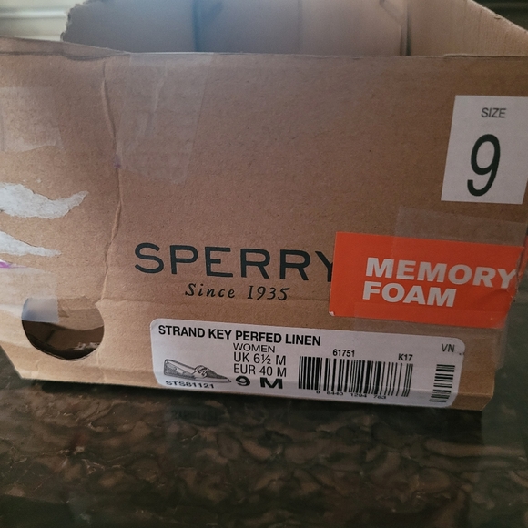 Sperry woman shoes size 9, buff color, new - Picture 6 of 7